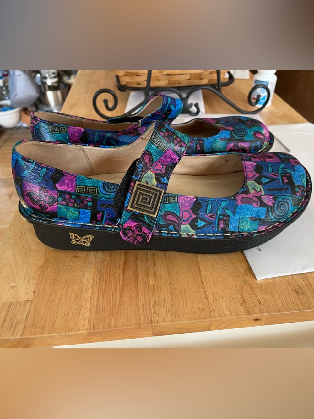 Alegria Mary Jane Flats in Teal, Purple & Black Geometric Print Paloma Size 41